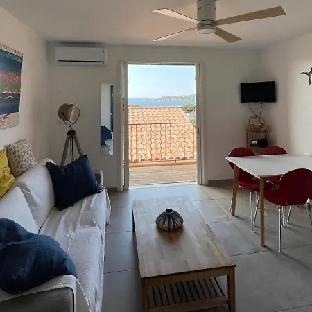 Loft T3 Duplex Vue Porquerolles Апартаменты *